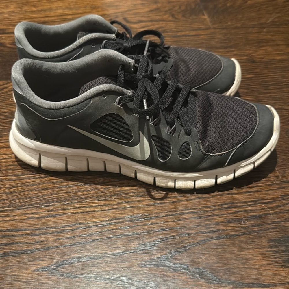 Nike free 5.0 size 7
